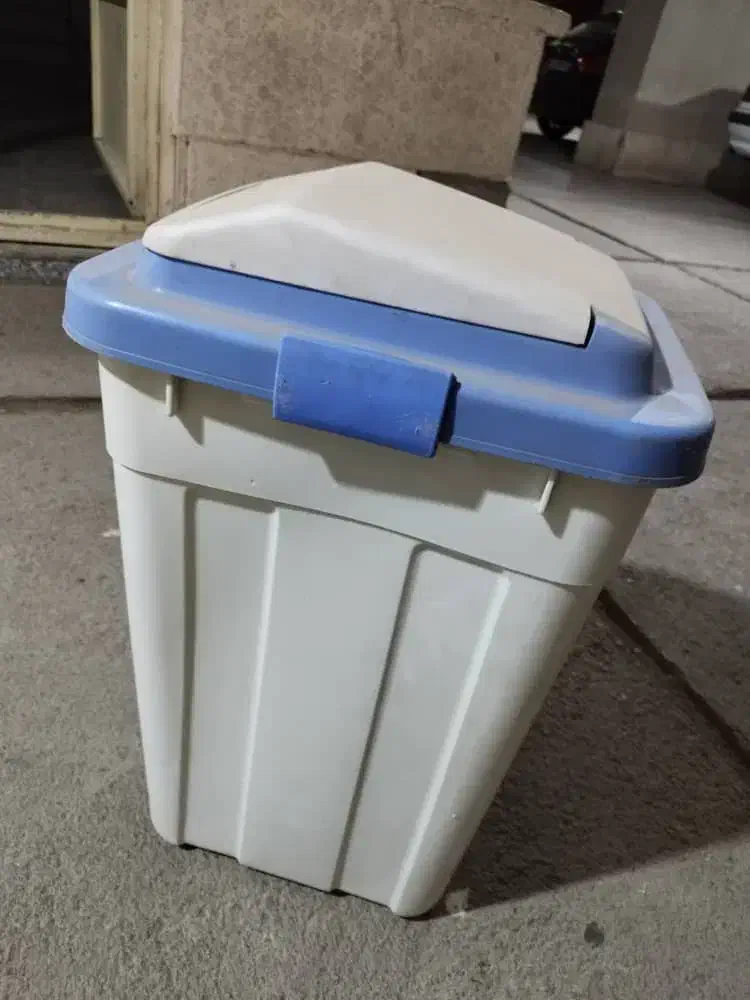 سطل زباله نو|لوازم نظافت|ایلام, |دیوار