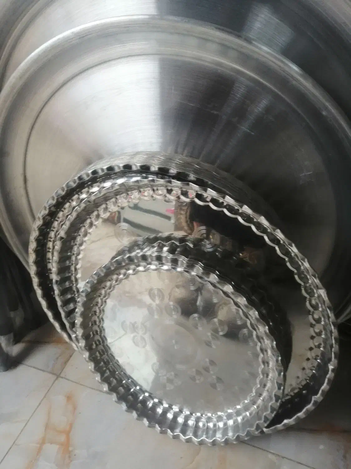 تمام لوازم خانگی زیر قیمت بفروش میرسد|قوری، کتری، قهوهساز دستی|رشت, پاره بیجار|دیوار