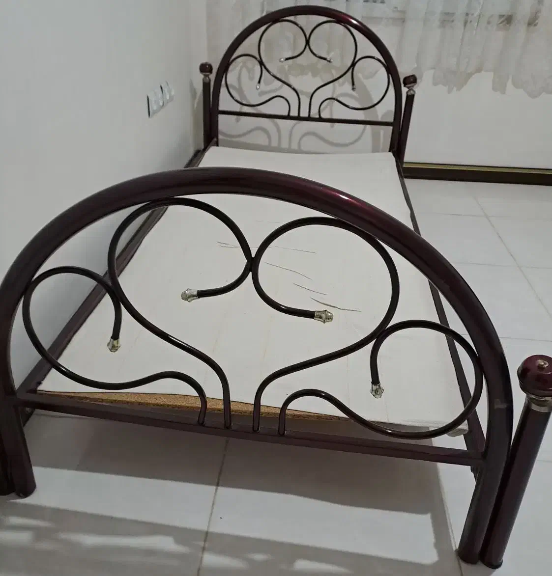 تخت یکنفره فلزی|تخت و سرویس خواب|محمدشهر, عباس آباد|دیوار