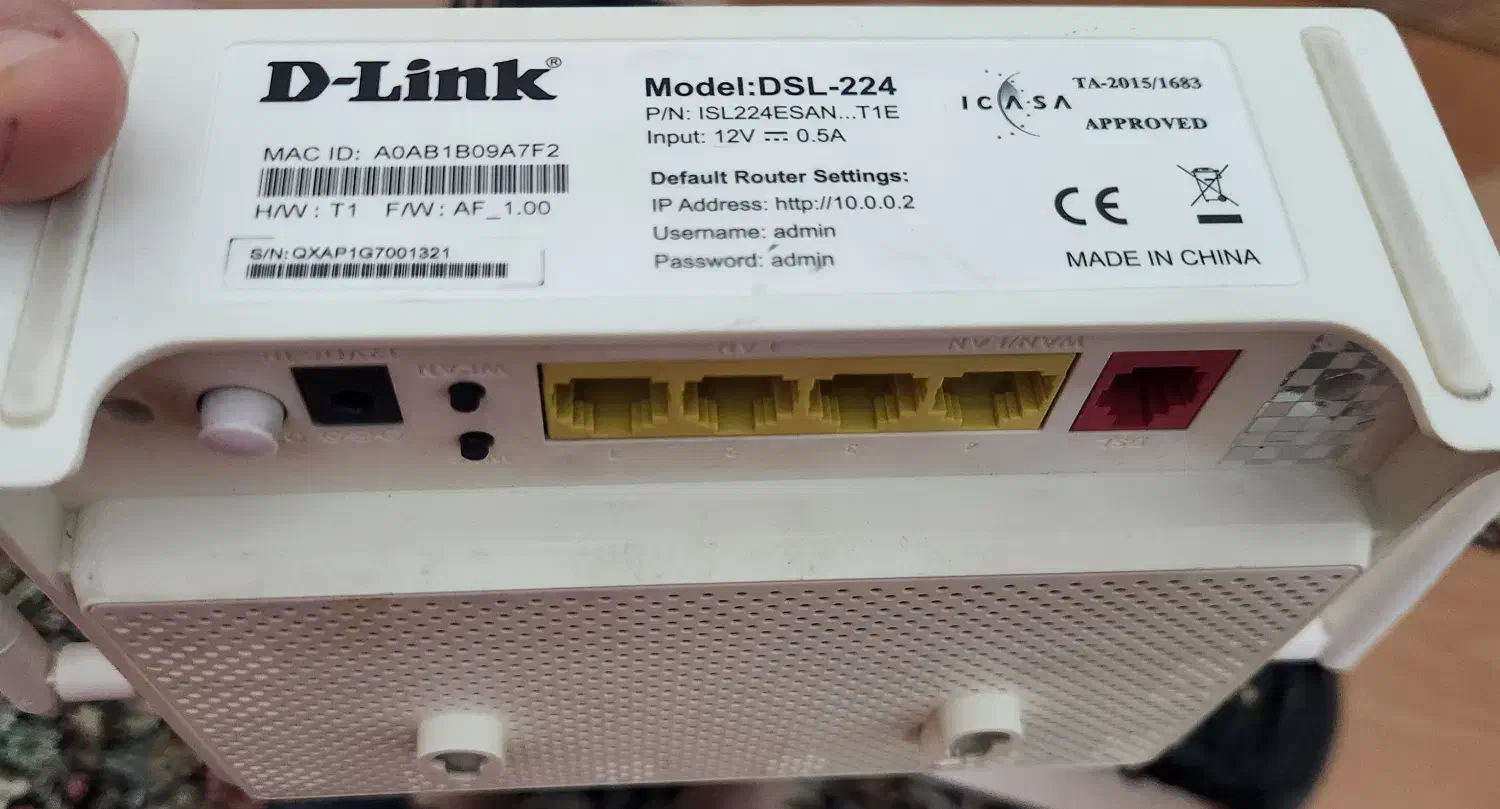 مودم دی لینک D-Link 224 با آنتن تقویتی|مودم و تجهیزات شبکه|تهران, بهجت‌آباد|دیوار