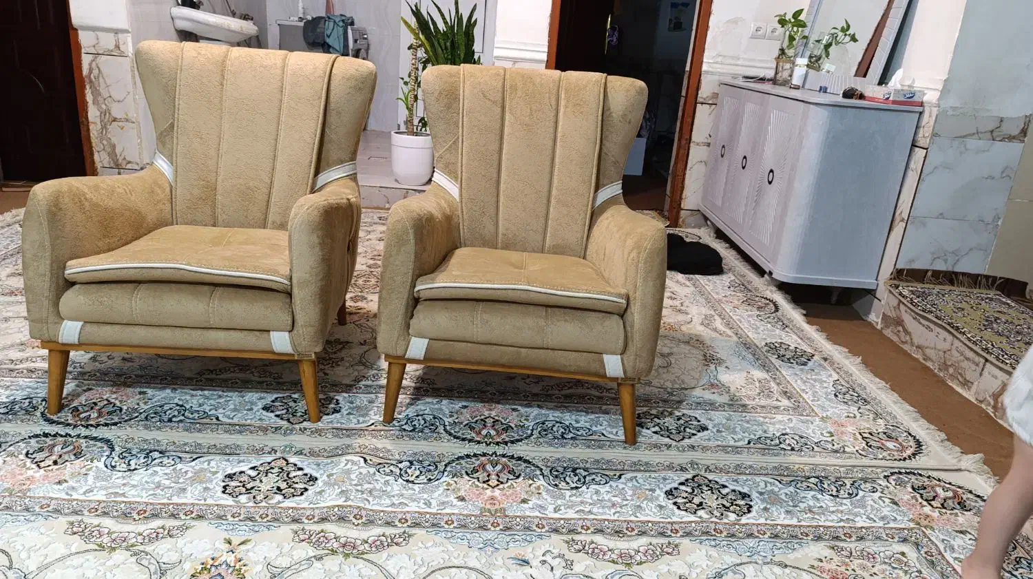 مبل تخت شو شرکتی اصل هشت نفره|مبلمان خانگی و میز عسلی|بندر ماهشهر, |دیوار