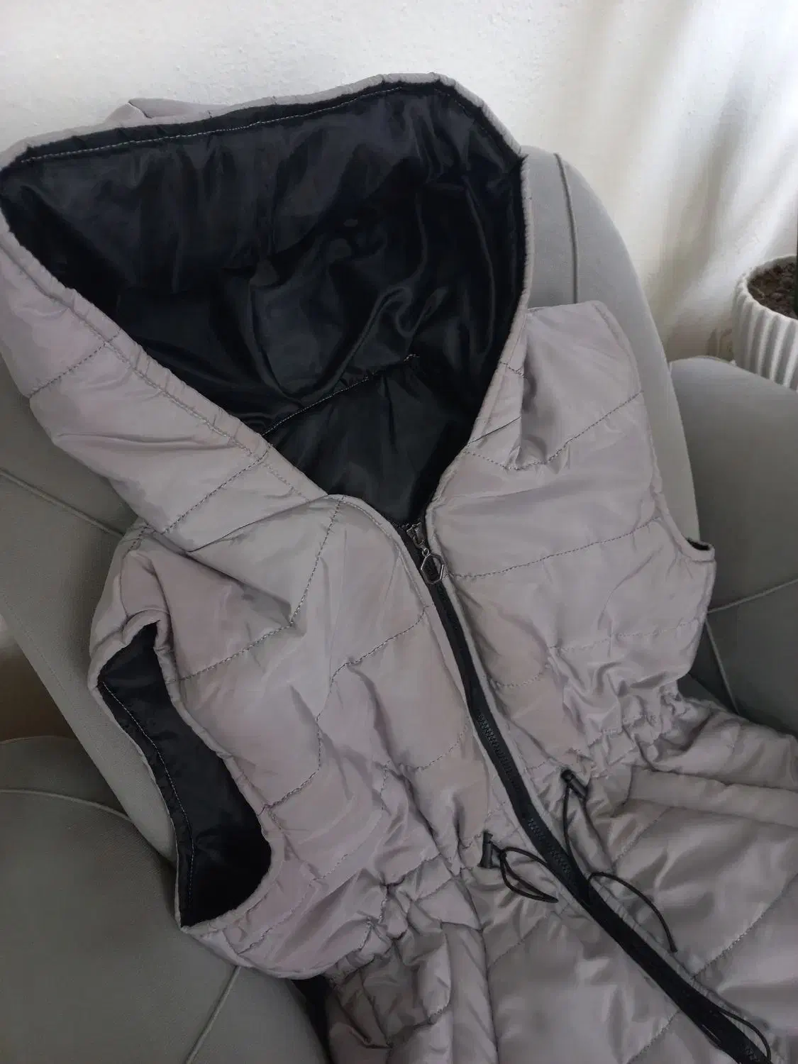 پافر کمرگت طوسی|لباس|بندر انزلی, انصار الحسین|دیوار