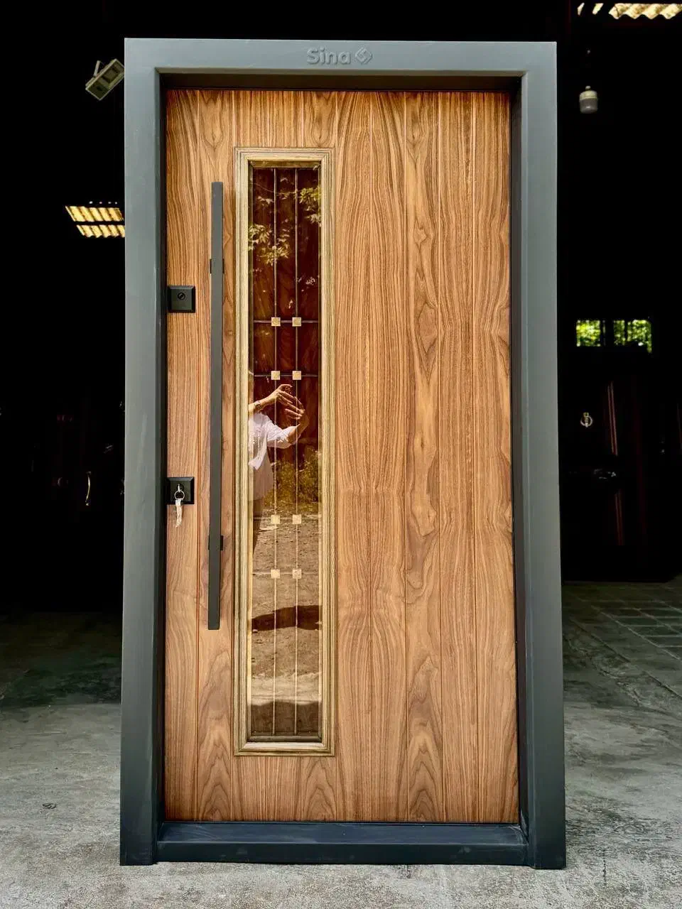 درب جدید و خفن چوب و شیشه ضدسرقت|مصالح و تجهیزات ساختمان|رامسر, |دیوار