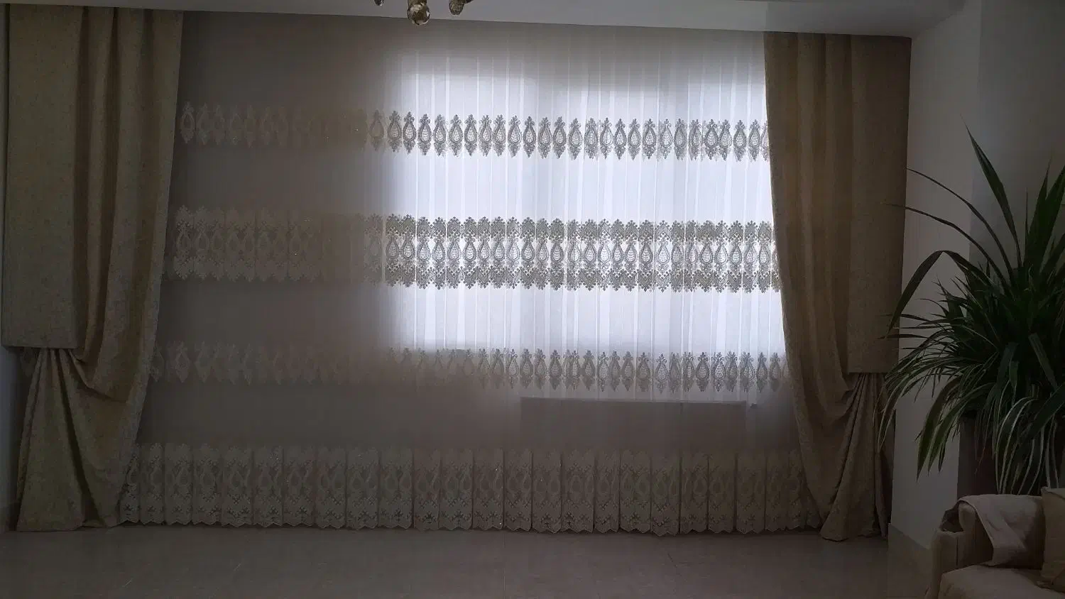 پرده وشال پرده تمیز.بدون هیچ ایرادی  ۵متری|پرده، رانر، رومیزی|مرند, |دیوار