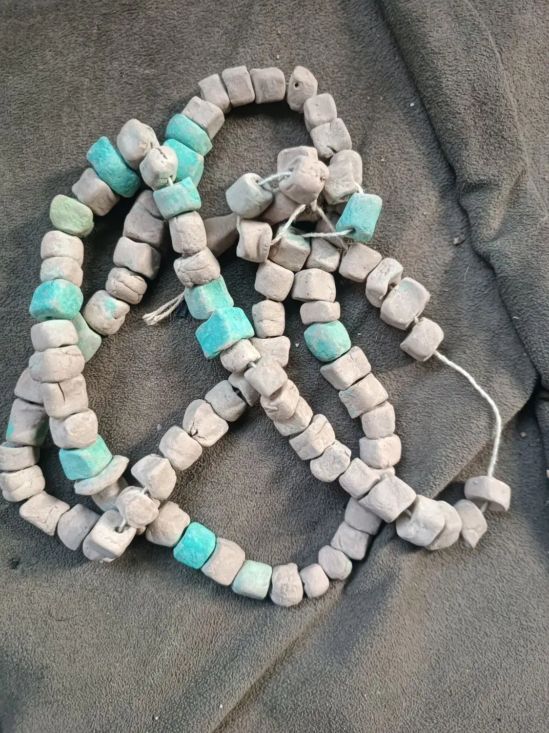 تسبیح|کلکسیون اشیاء عتیقه|مراغه, |دیوار