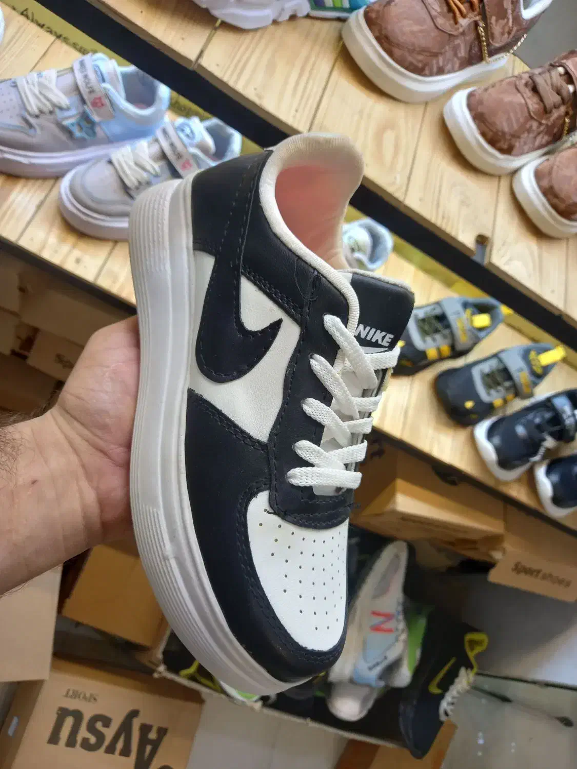 کفش اسپرت تک سایز محدود|لباس|مشهد, شهید علی محمدی|دیوار