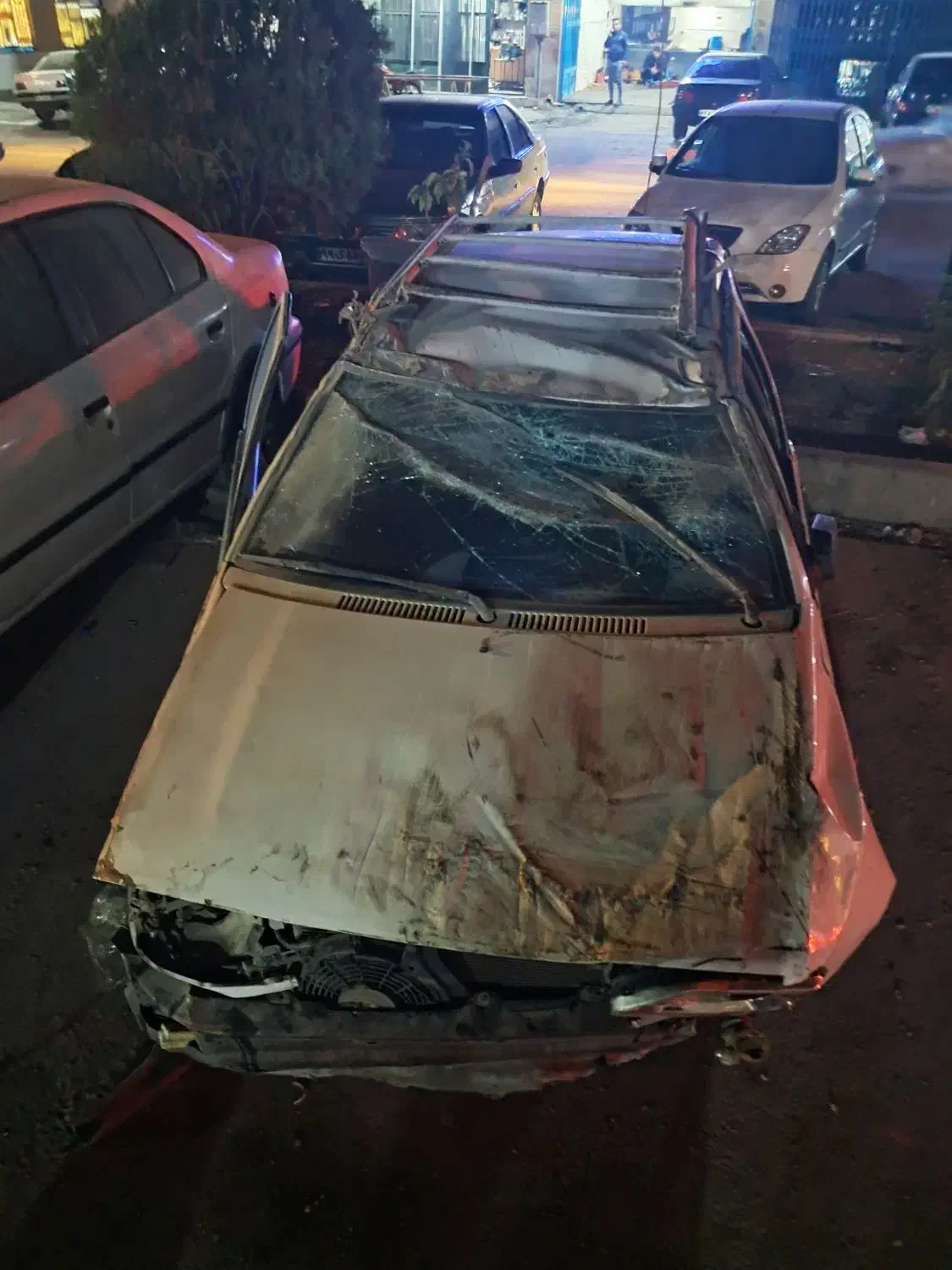 خوردروی تصادفی|خودرو سواری و وانت|فولادشهر, A4|دیوار