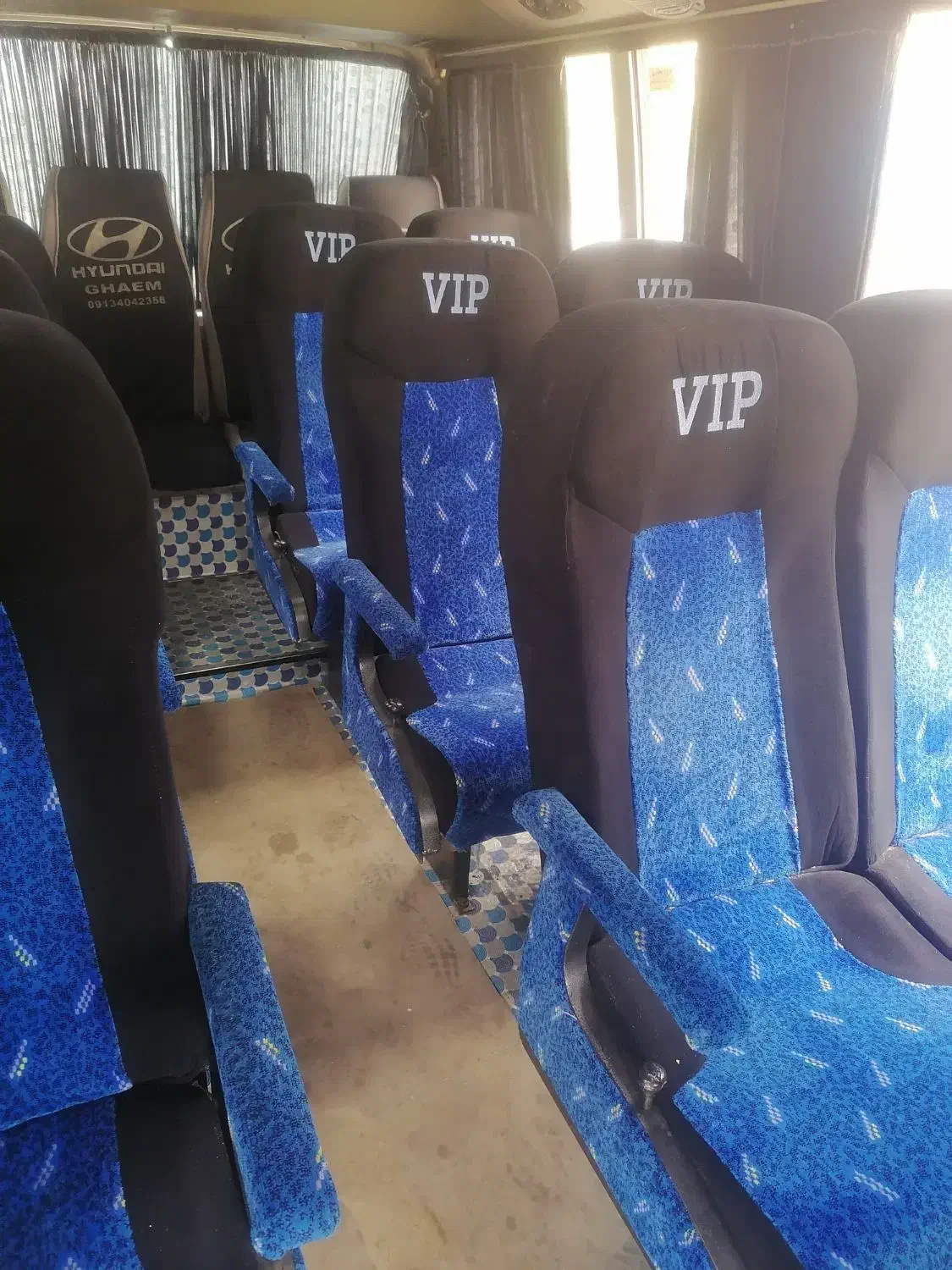 سرویس دهی وانجام دربستی با مینی بوس ون هیوندا|خدمات حمل و نقل|اصفهان, دهنو|دیوار