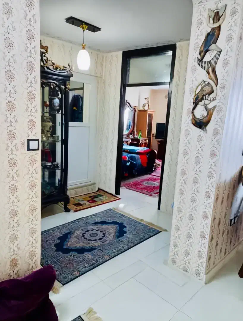 سه خواب،بر رودکی،متراژ بالا،قیمت مناسب|فروش آپارتمان|شیراز, زند|دیوار