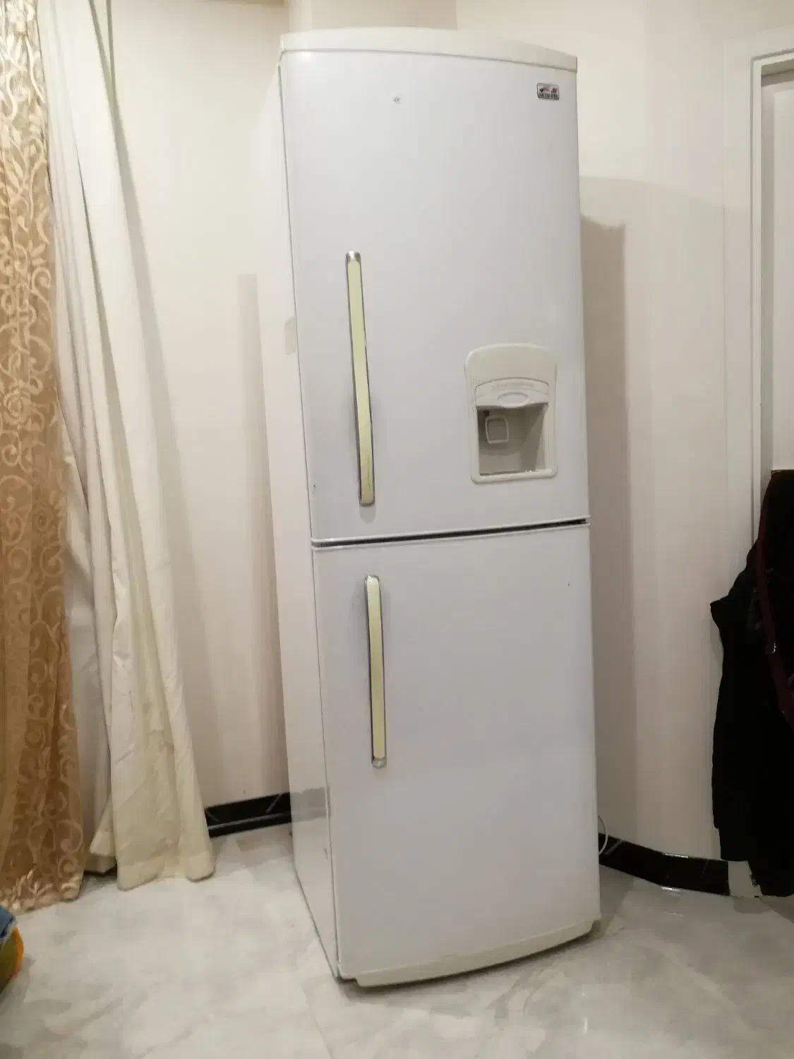 بلندر و یخچال|سایر لوازم برقی|بروجرد, |دیوار