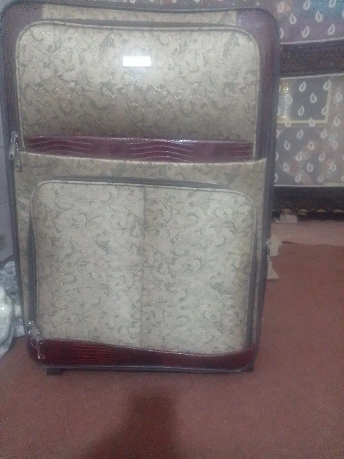 چمدان نو|کیف، کفش، کمربند|بمپور, |دیوار