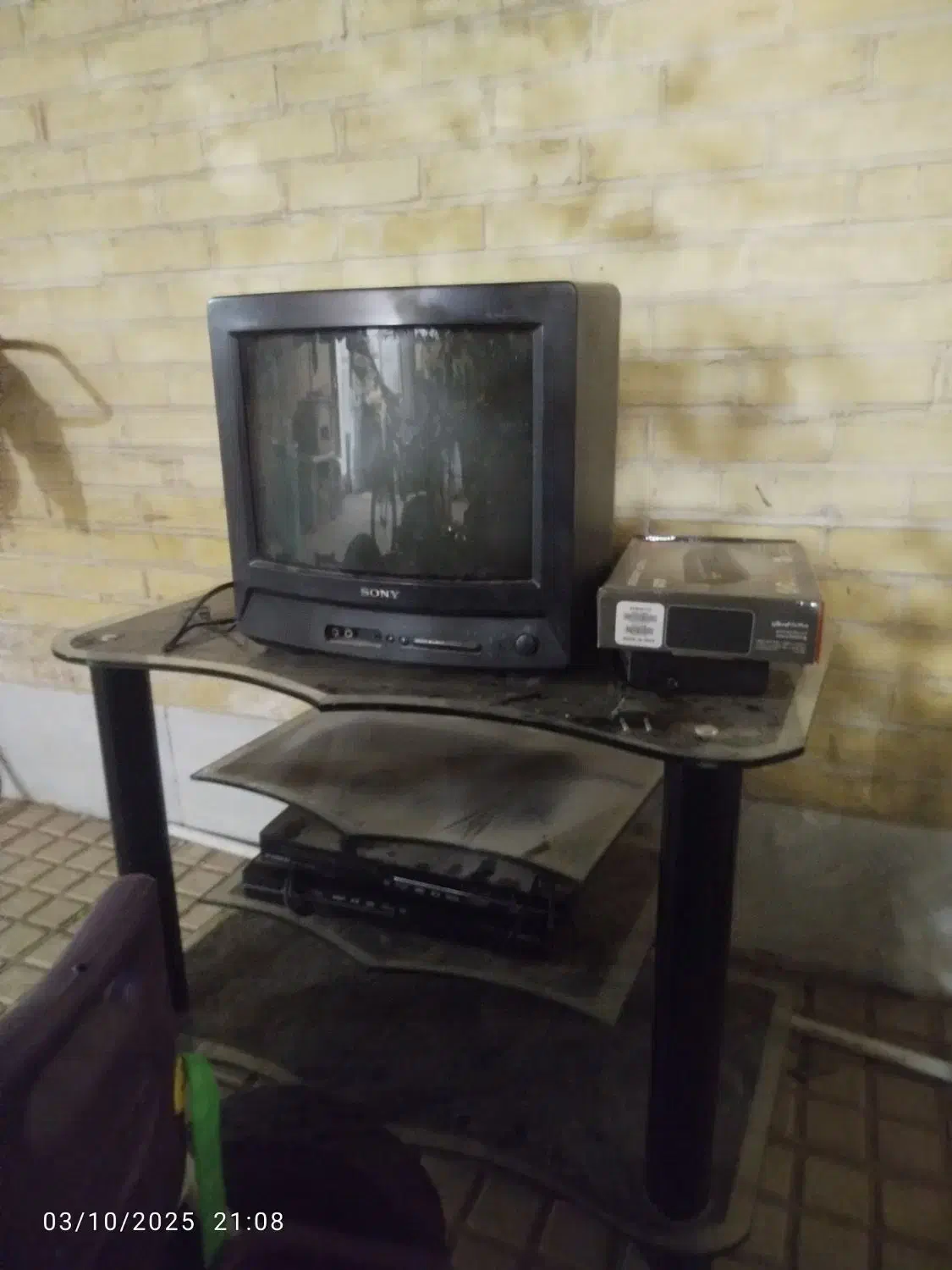 تلوزیون سالم وکوچک بامیزتلوزیون گیرنده دیجیتال|صوتی و تصویری|یزد, |دیوار