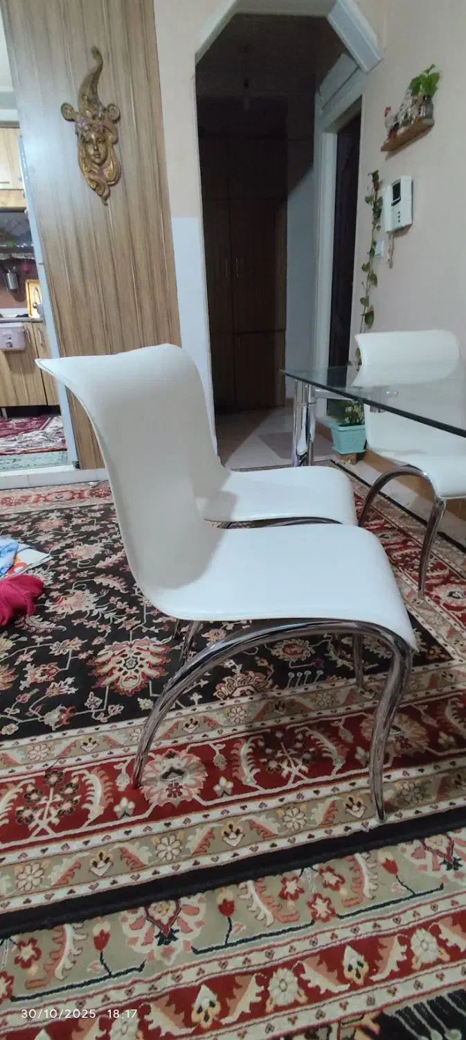 میز ناهار خوری و تایرو رینگ وکولرو ضبط|مبلمان خانگی و میز عسلی|تهران, خرمشهر|دیوار