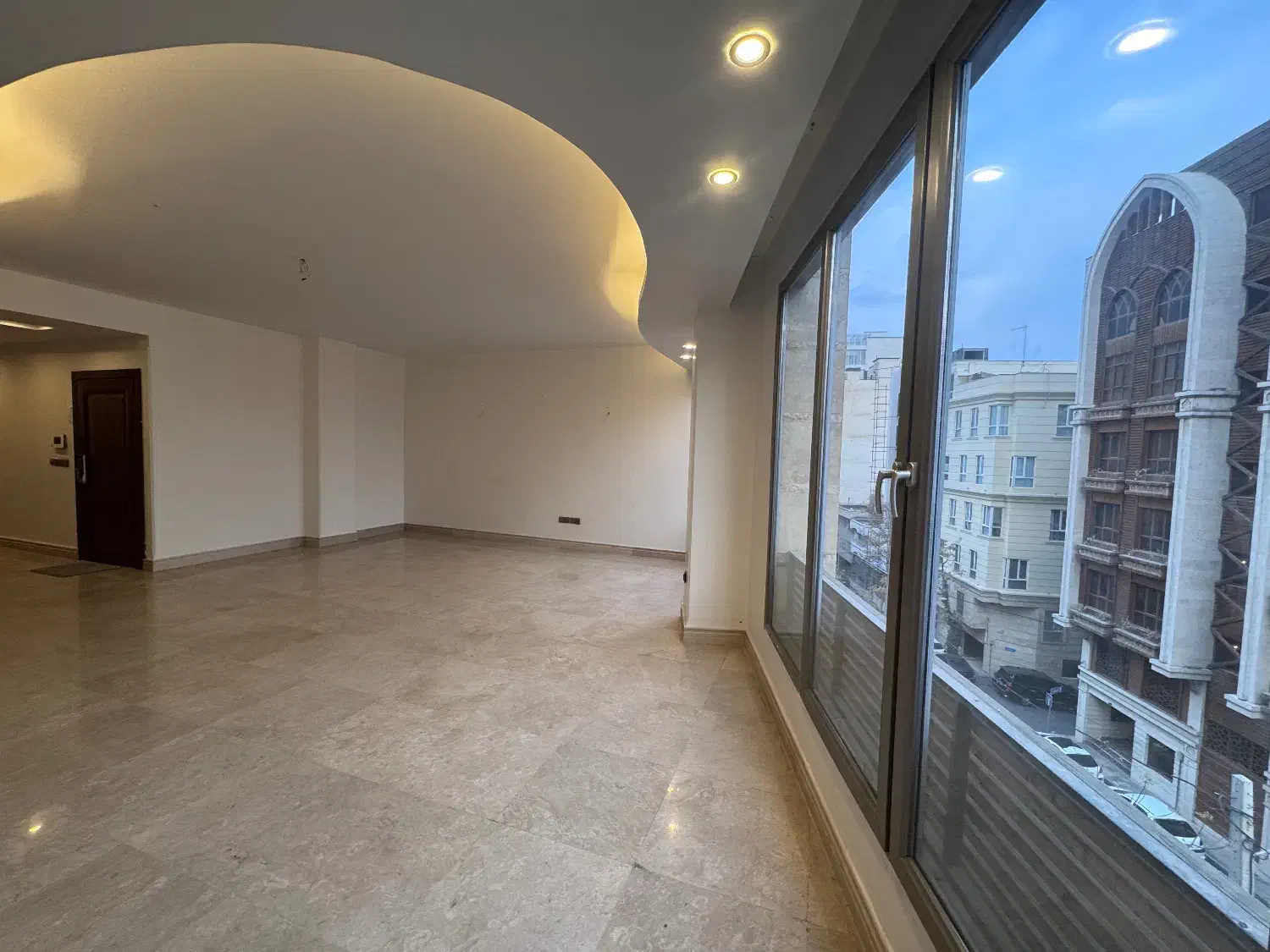 ۲۱۰ متر زعفرانیه / آصف