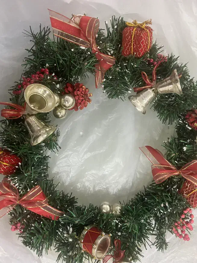 حلقه کریسمس و آینه قدی و قاب گلدوزی کاردست|صنایع دستی و سایر لوازم تزئینی|اصفهان, جلفا|دیوار