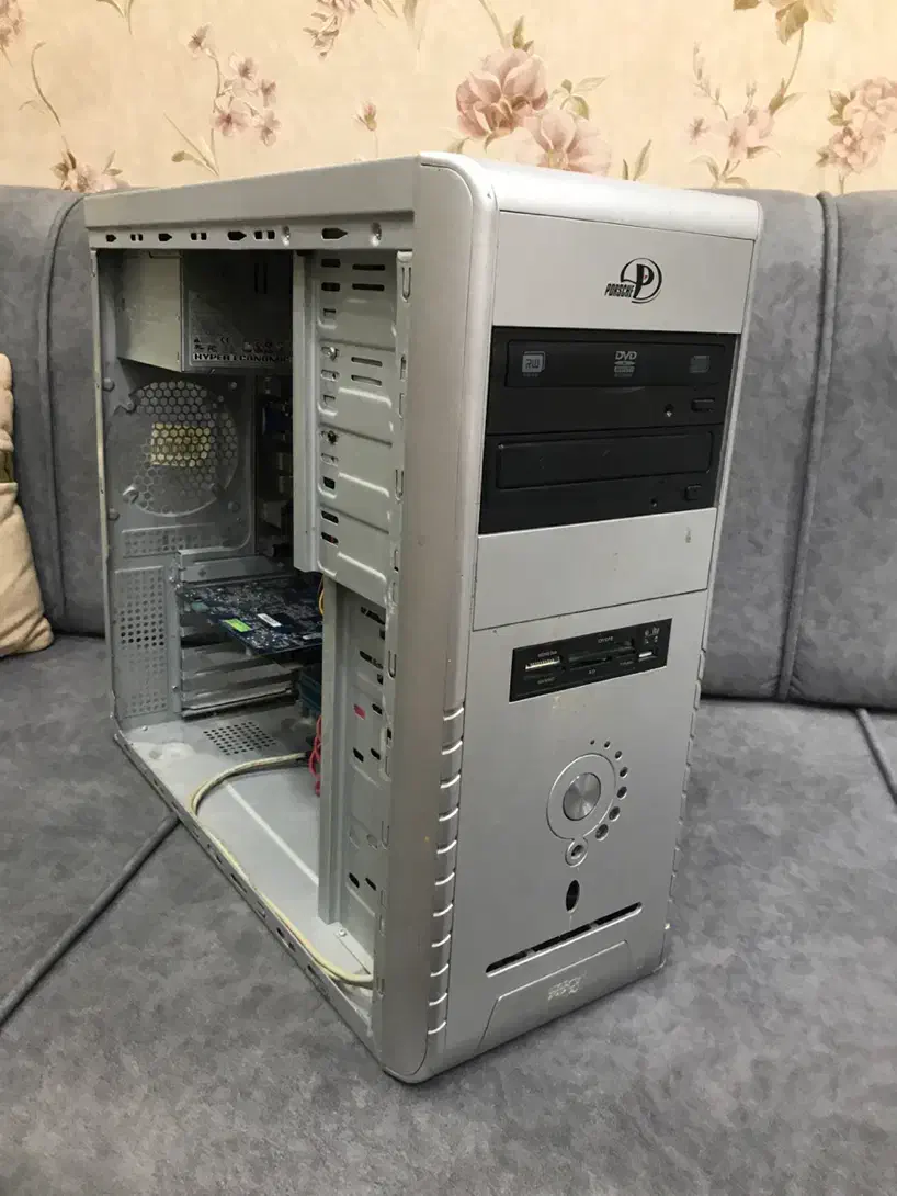 کیس گرافیک 1 گیگ|رایانه رومیزی|زابل, |دیوار