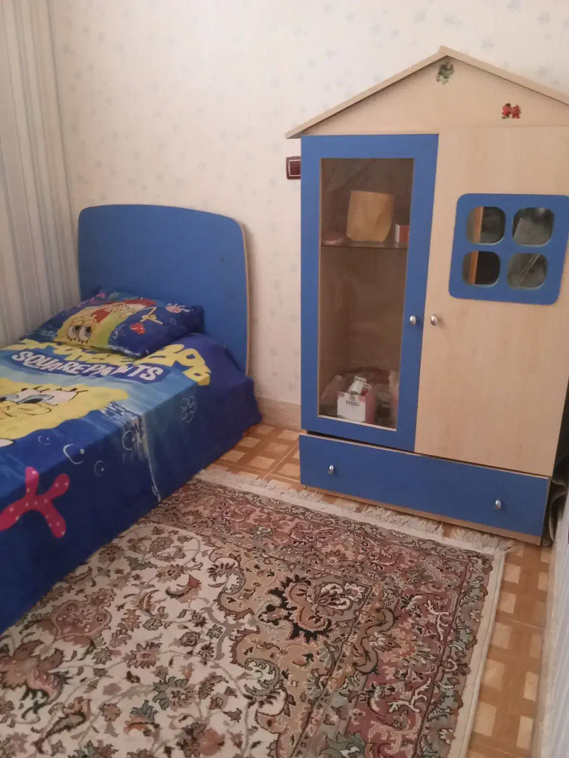 تخت وکمدنوجوان|تخت و سرویس خواب|شیراز, بهارستان|دیوار