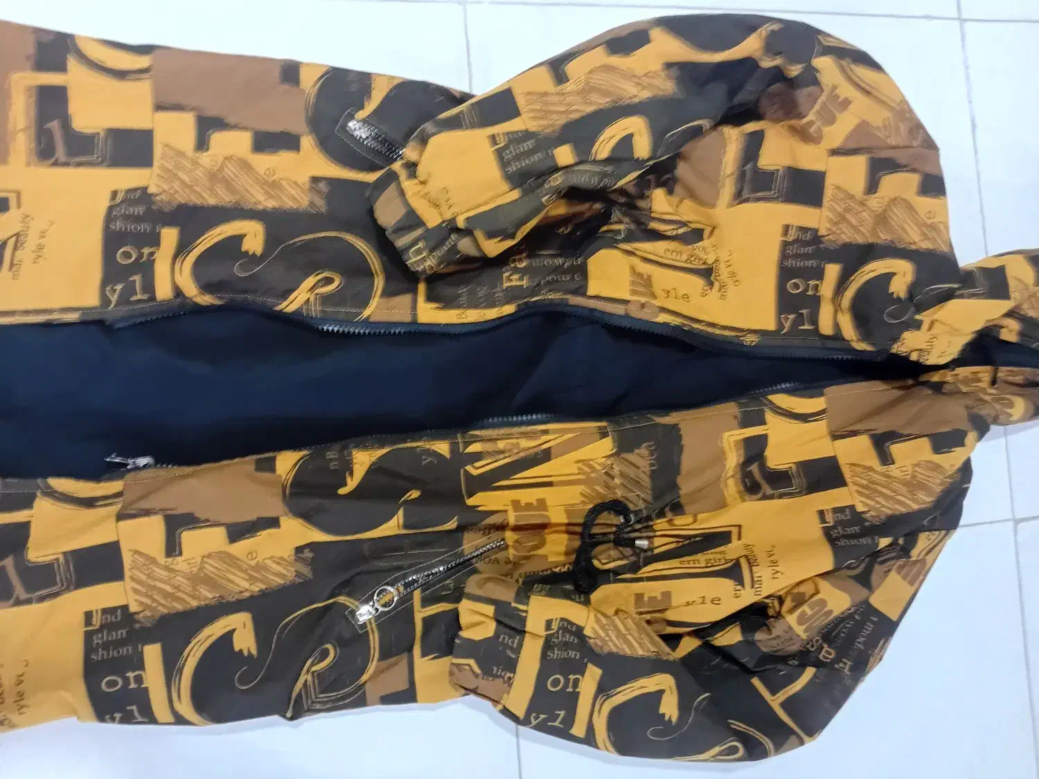 پالتو و کاپشن و پافر|لباس|نیشابور, خط کاشمر|دیوار