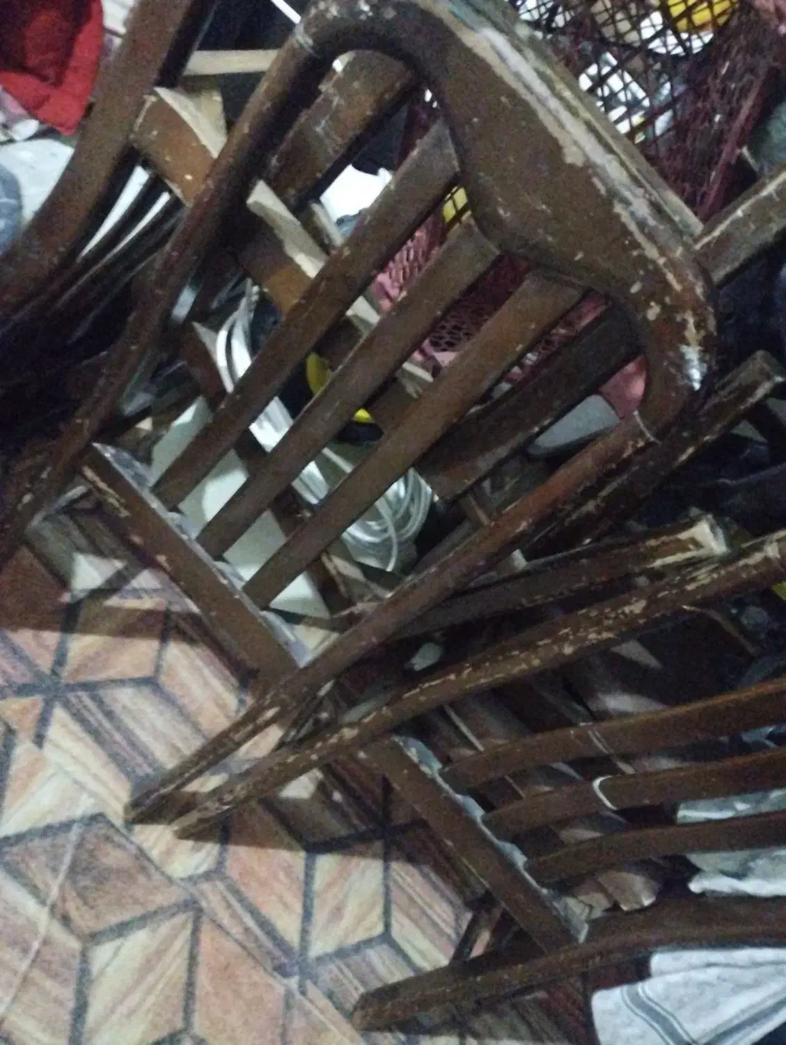 چهار تا صندلی چوبی سالم|میز و صندلی غذاخوری|شوشتر, |دیوار