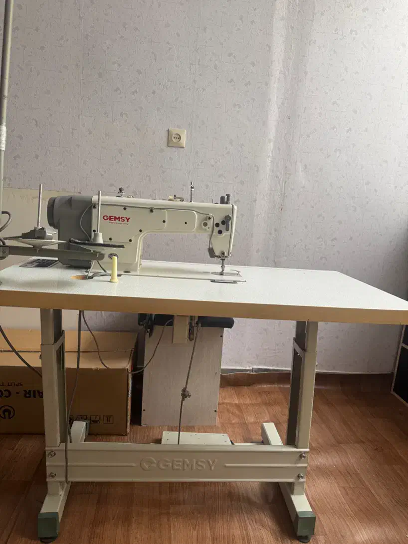 به یک خیاط راسته دوز و یک وسط کار خانم نیازمندیم|استخدام صنعتی، فنی، مهندسی|تهران, هفده شهریور|دیوار