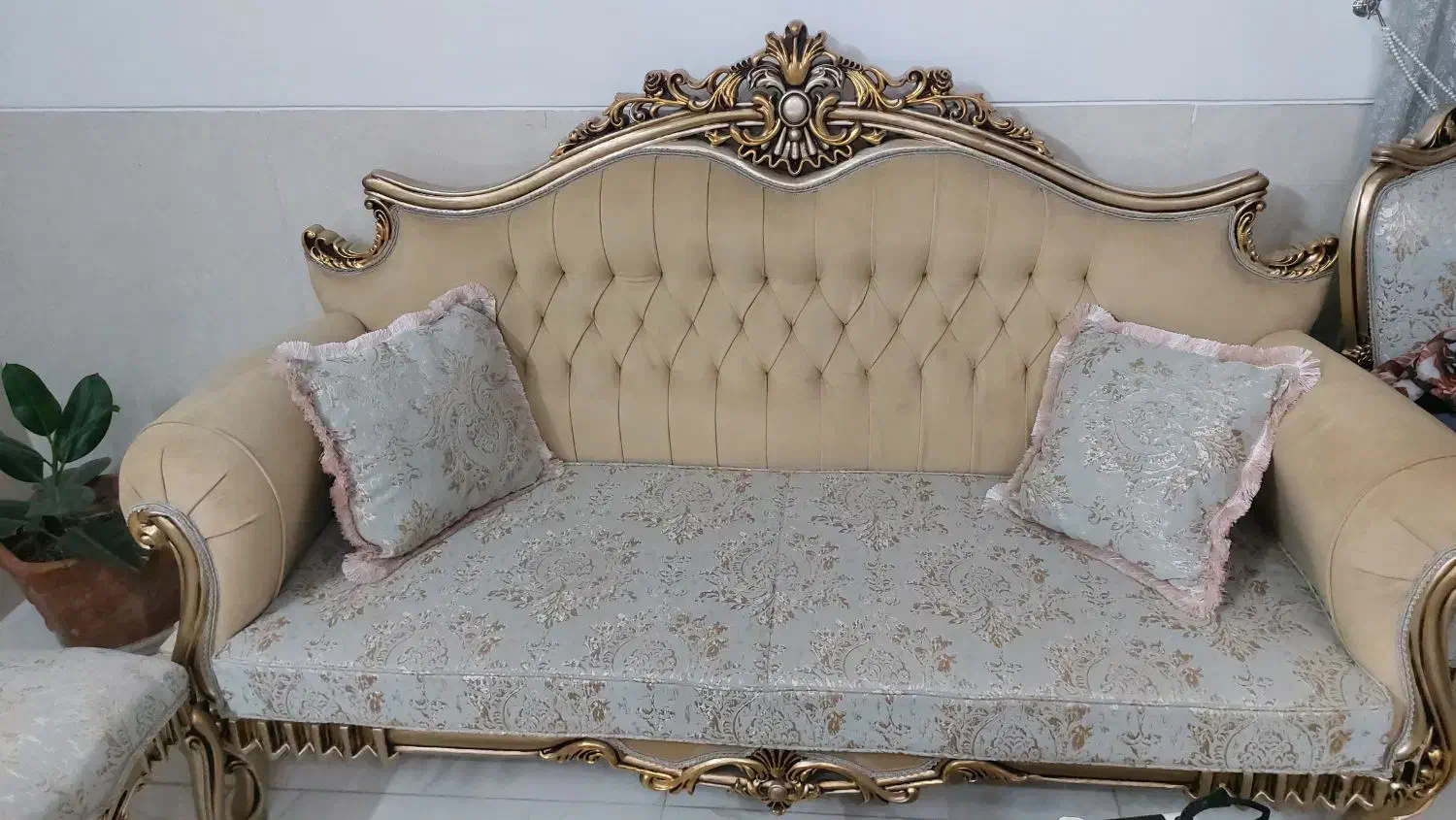 مبل سلطنتی|مبلمان خانگی و میز عسلی|زارچ, |دیوار