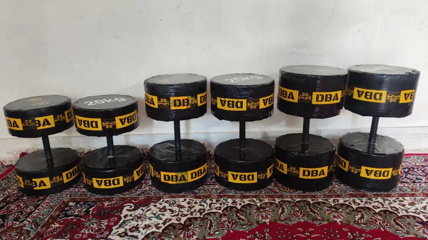 دمبل بتنی کاملا نو و تمیز و با کیفیت|تجهیزات ورزشی|خرم‌آباد, |دیوار