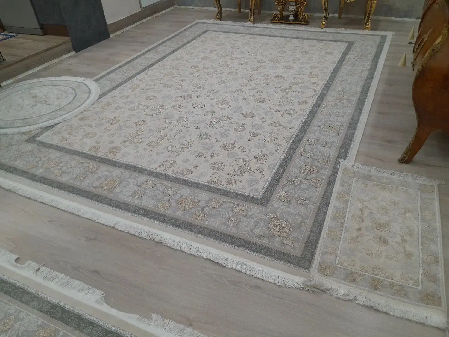 فرش ۹ متری کاشان تمیز در حد نو|فرش|خرمآباد, |دیوار