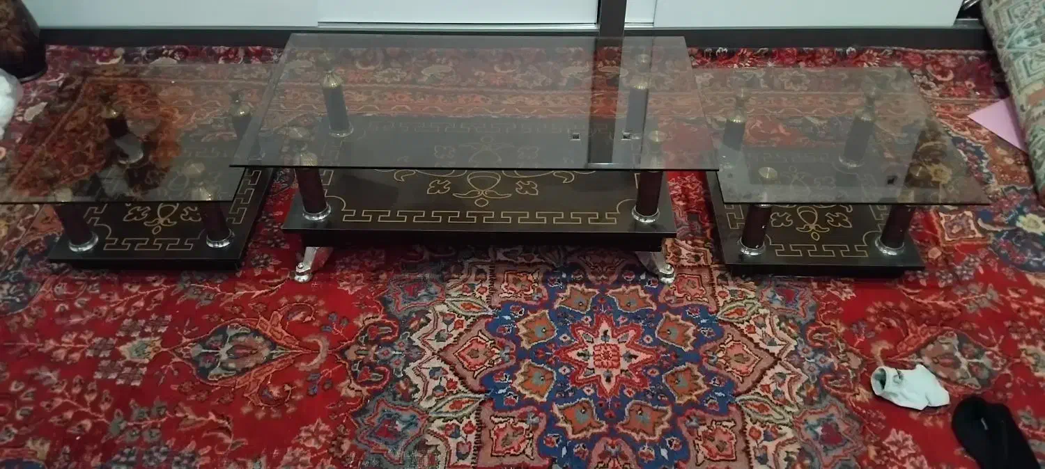 مبل ۲ملیون.میزها ۴۰۰ پیراهن مبل هم دارم۳۰۰ بوفه۷۰۰|مبلمان خانگی و میز عسلی|صوفیان, |دیوار