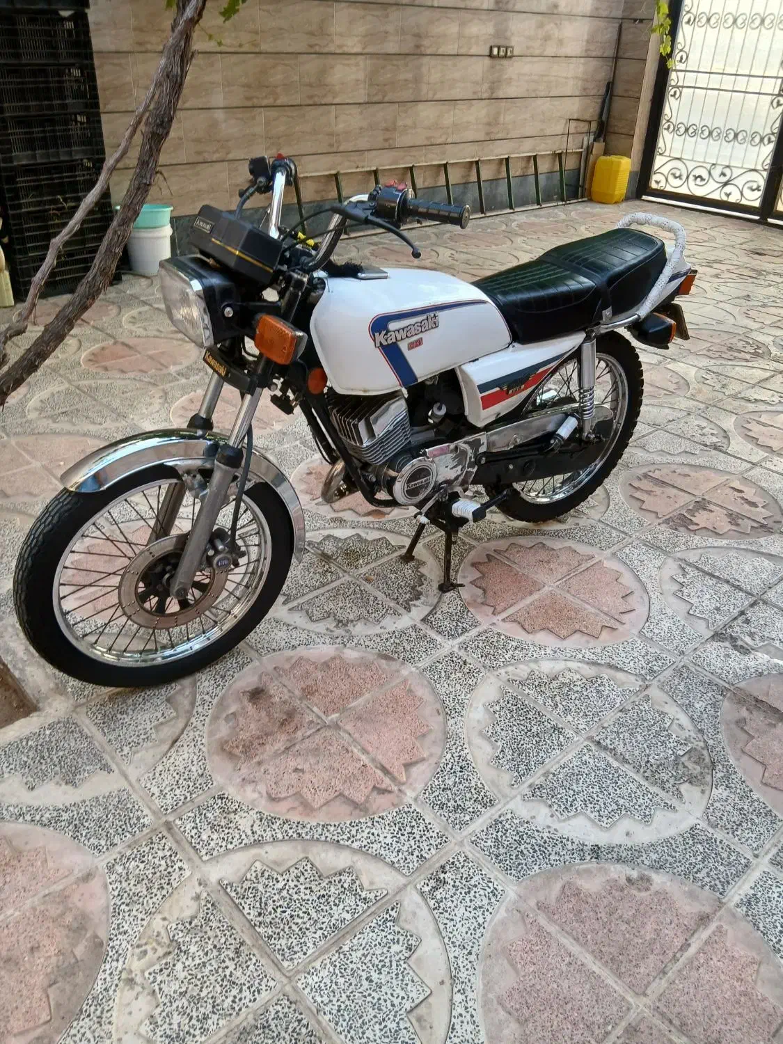 فروش موتور کاوازاکی ۱۲۵|موتورسیکلت|رامند, |دیوار