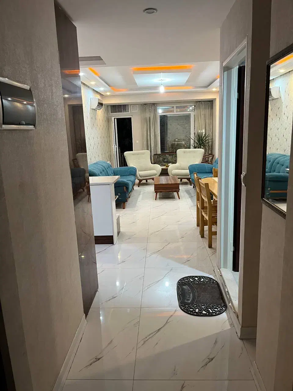 آپارتمان مبله در بهترین محله ی شیراز|اجارهٔ کوتاه‌مدت آپارتمان و سوئیت|شیراز, عفیف‌آباد|دیوار