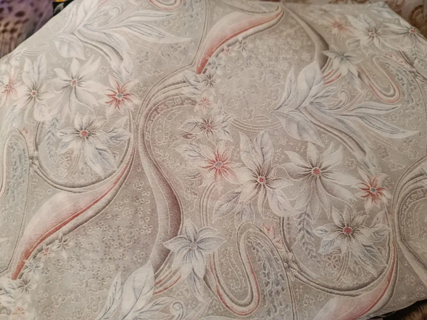 قواره چادری|لباس|قرچک, زیبا شهر|دیوار