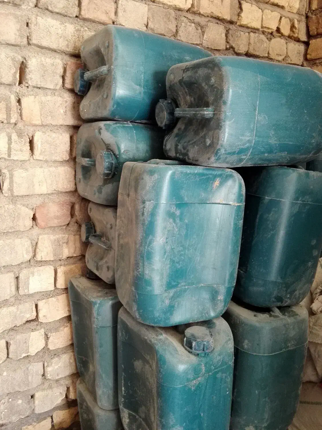 دبه ۲۰ لیتری|ظروف نگهدارنده، پلاستیکی، یک‌بارمصرف|قم, شاد قلی|دیوار