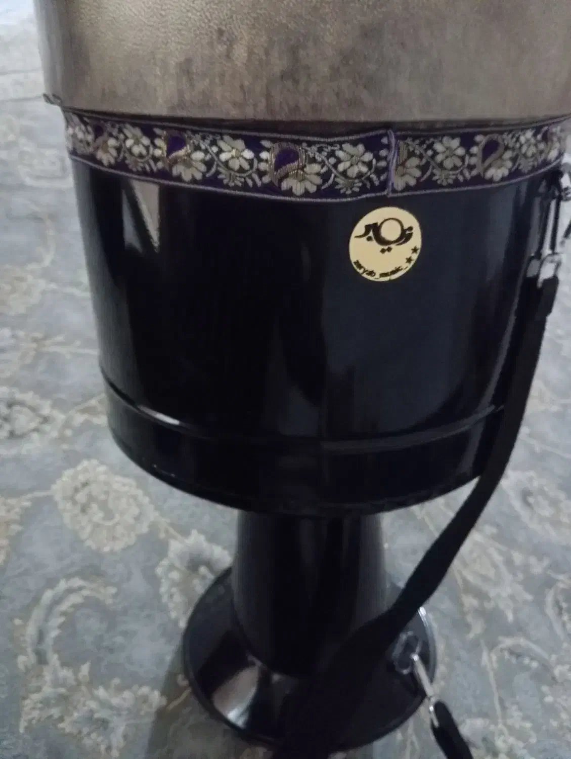 تمبک|سازهای سنتی|شاهین دژ, |دیوار