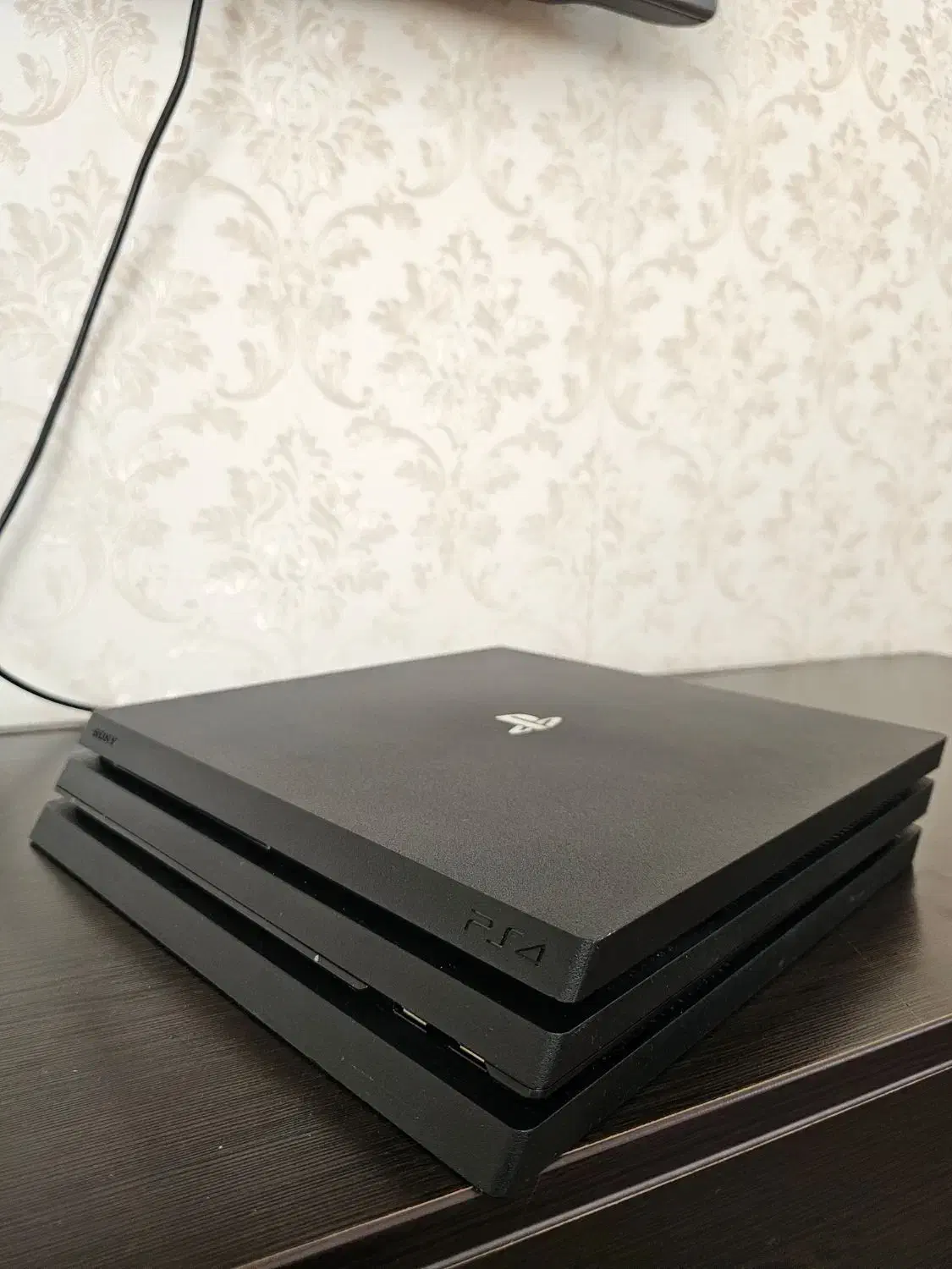 PS4 Pro 1TB بایک سال گارانتی تعویض|کنسول، بازی ویدئویی و آنلاین|گنبد کاووس, |دیوار