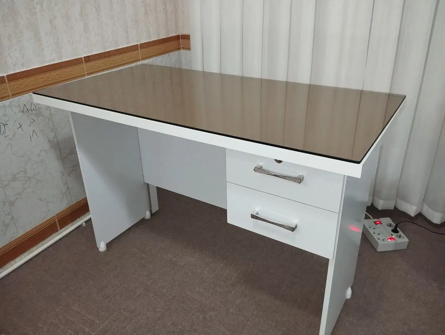 میز|میز تحریر و کامپیوتر|میاندوآب, |دیوار