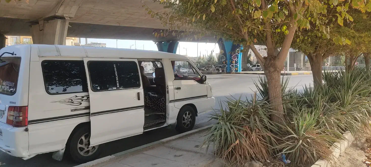 پذیرش سرویس ون دلیکا ۱۰ نفره در خدمتیم|خدمات حمل و نقل|قم, نیروگاه|دیوار