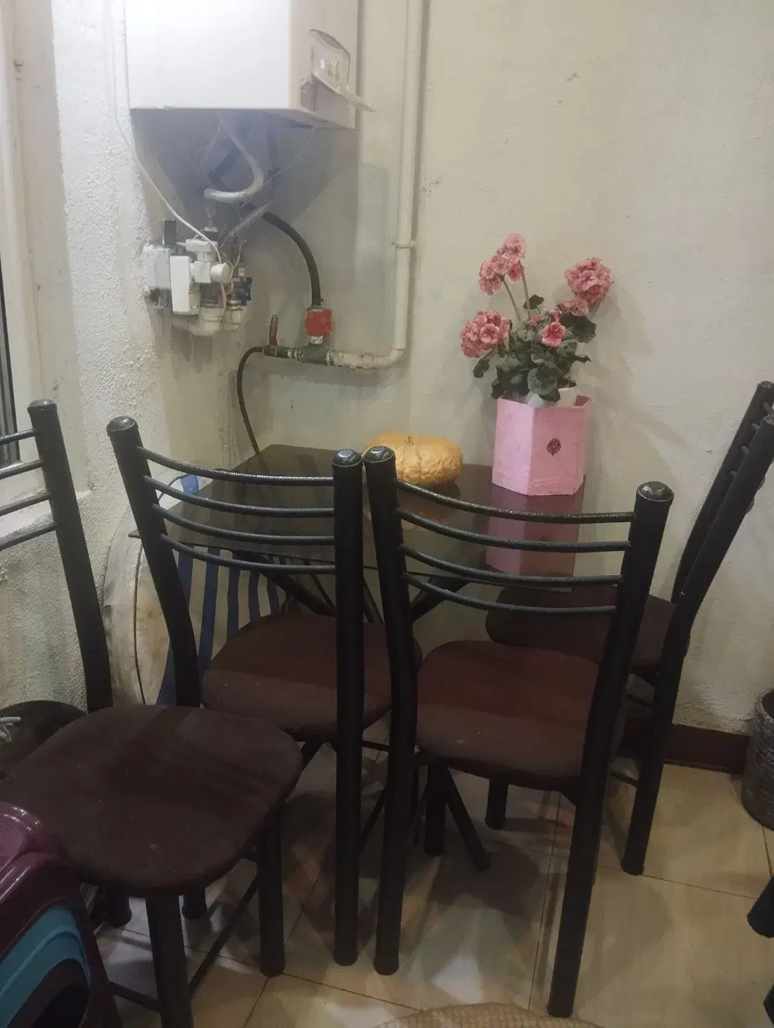 میز ناهارخوری ۴نفره|میز و صندلی غذاخوری|رشت, کوی مهر|دیوار