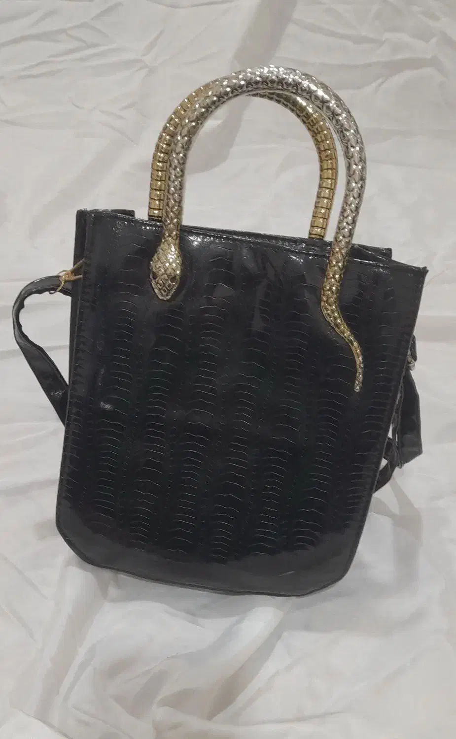 کیف و کفش|کیف، کفش، کمربند|لنگرود, |دیوار