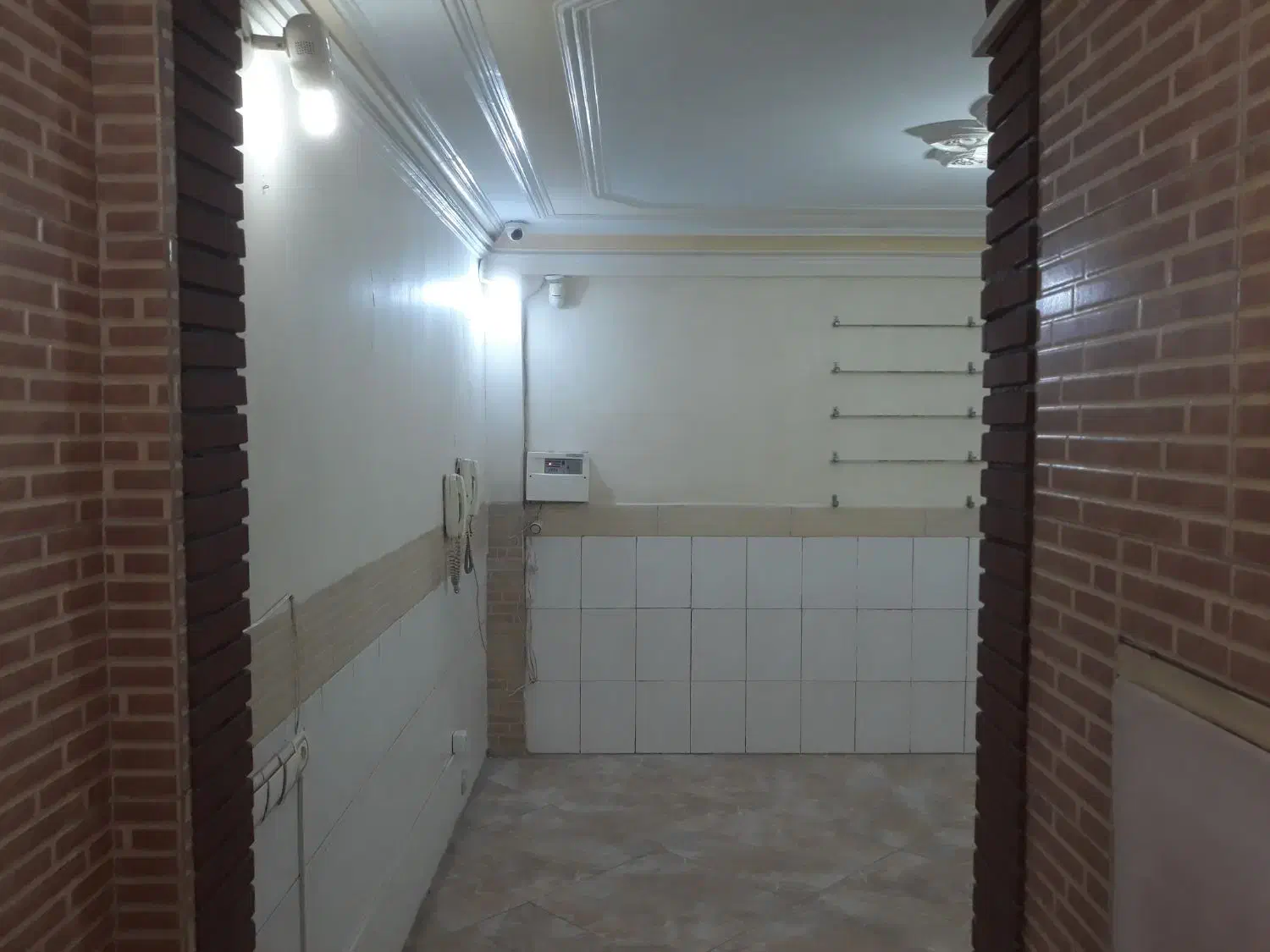 مغازه ( دفترکار ) ۱۵ متری|اجارهٔ مغازه و غرفه|ورامین, ورامین|دیوار