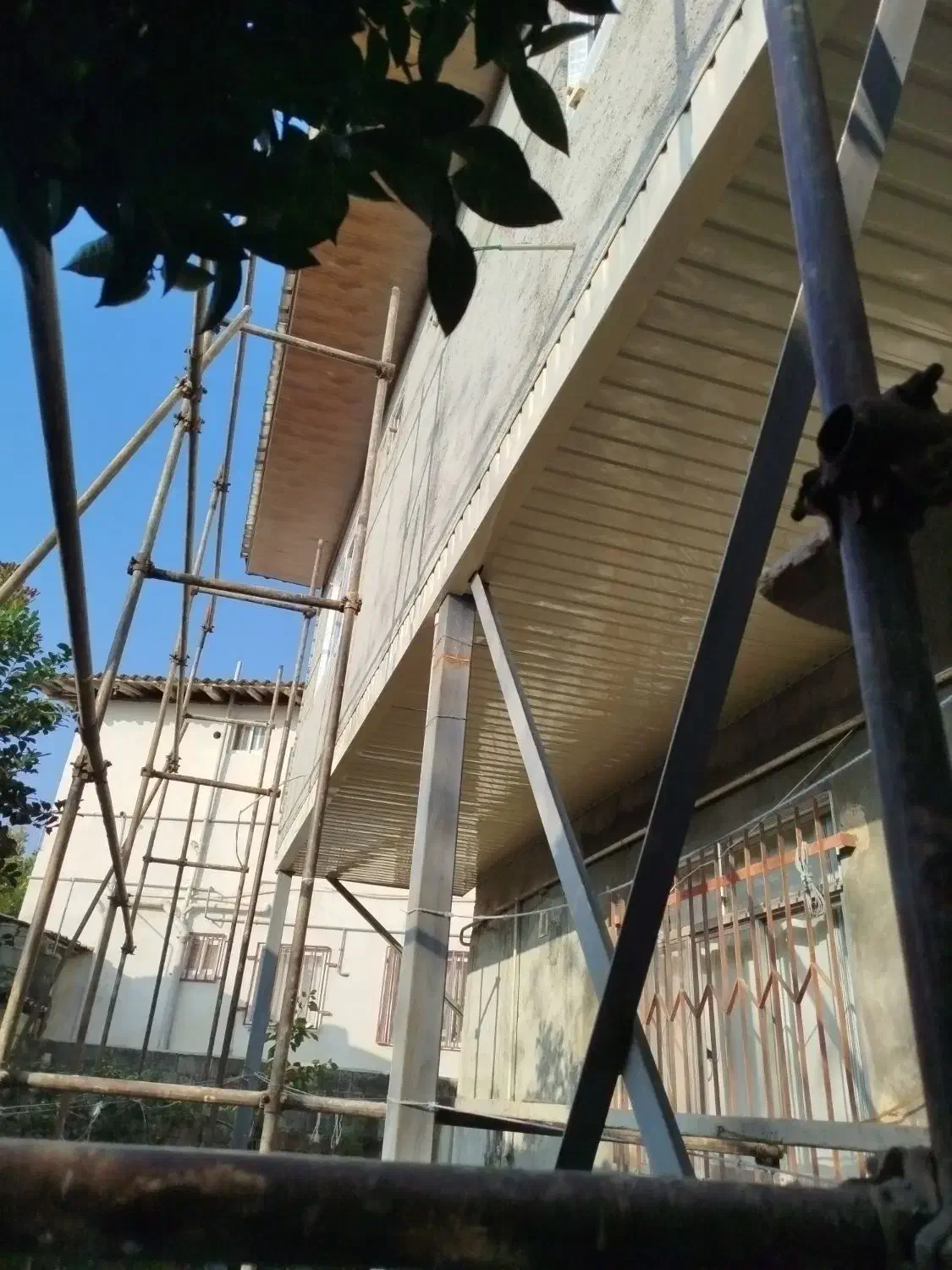 نصب لمبه و حلب|خدمات پیشه و مهارت|رامسر, |دیوار