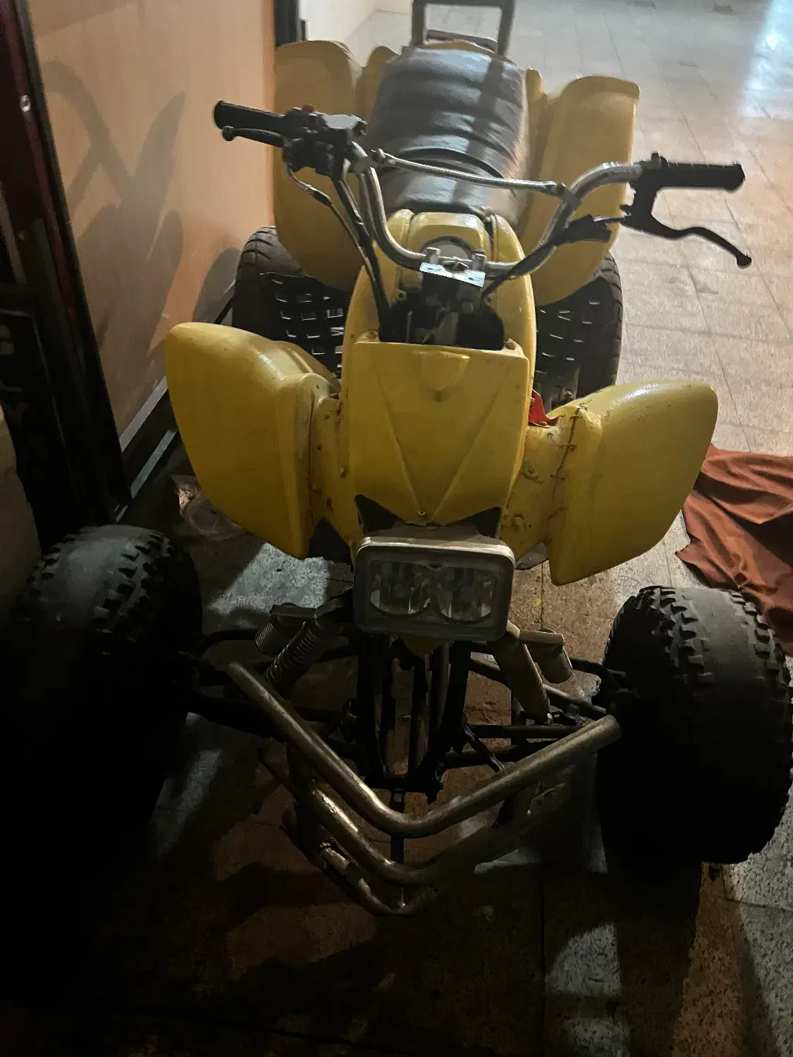 چهار چرخ|موتورسیکلت|هشتگرد, شهرک اداری|دیوار