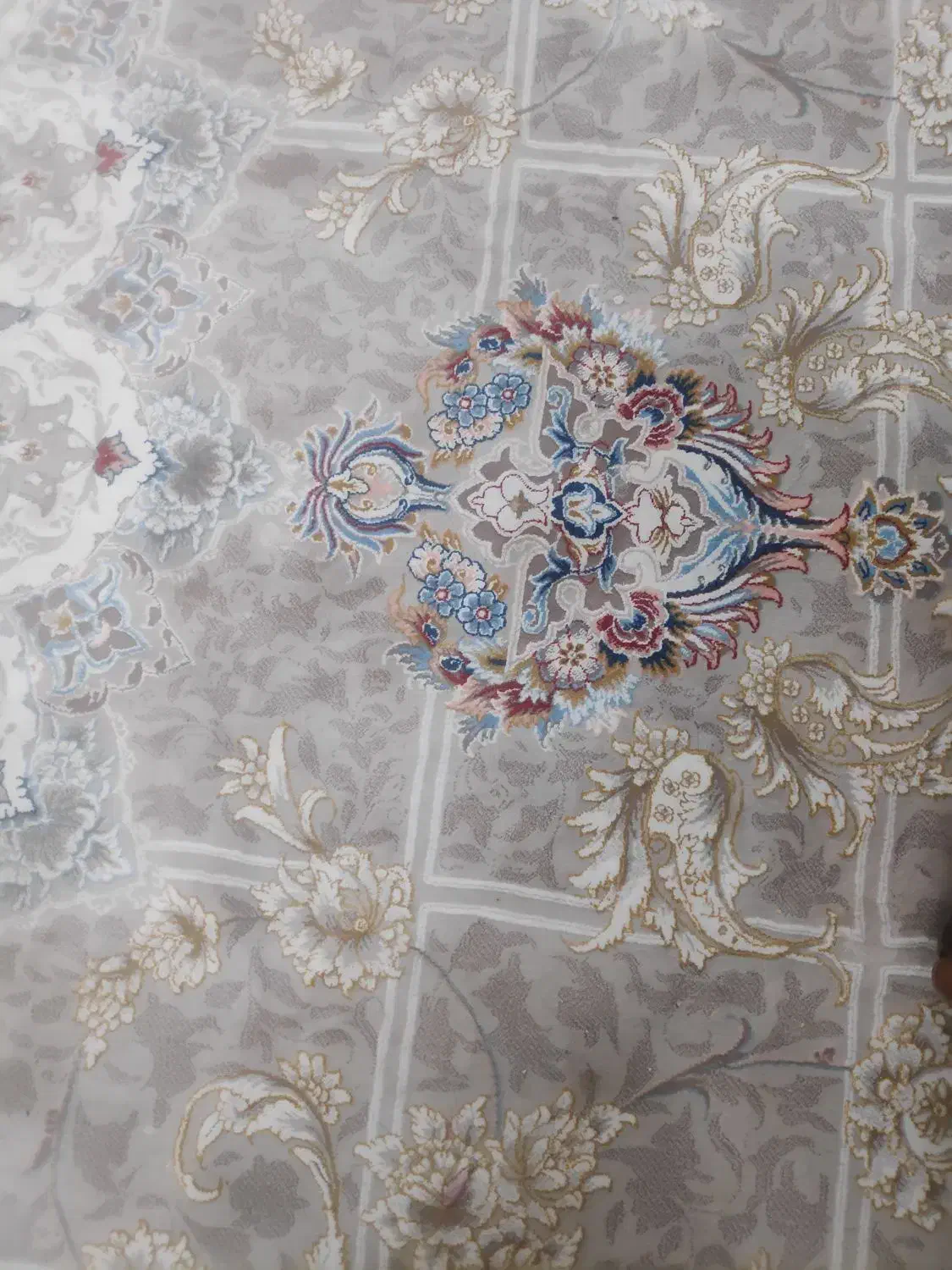 کارگر ماهر قالیشویی|استخدام سرایداری و نظافت|ابریشم, |دیوار