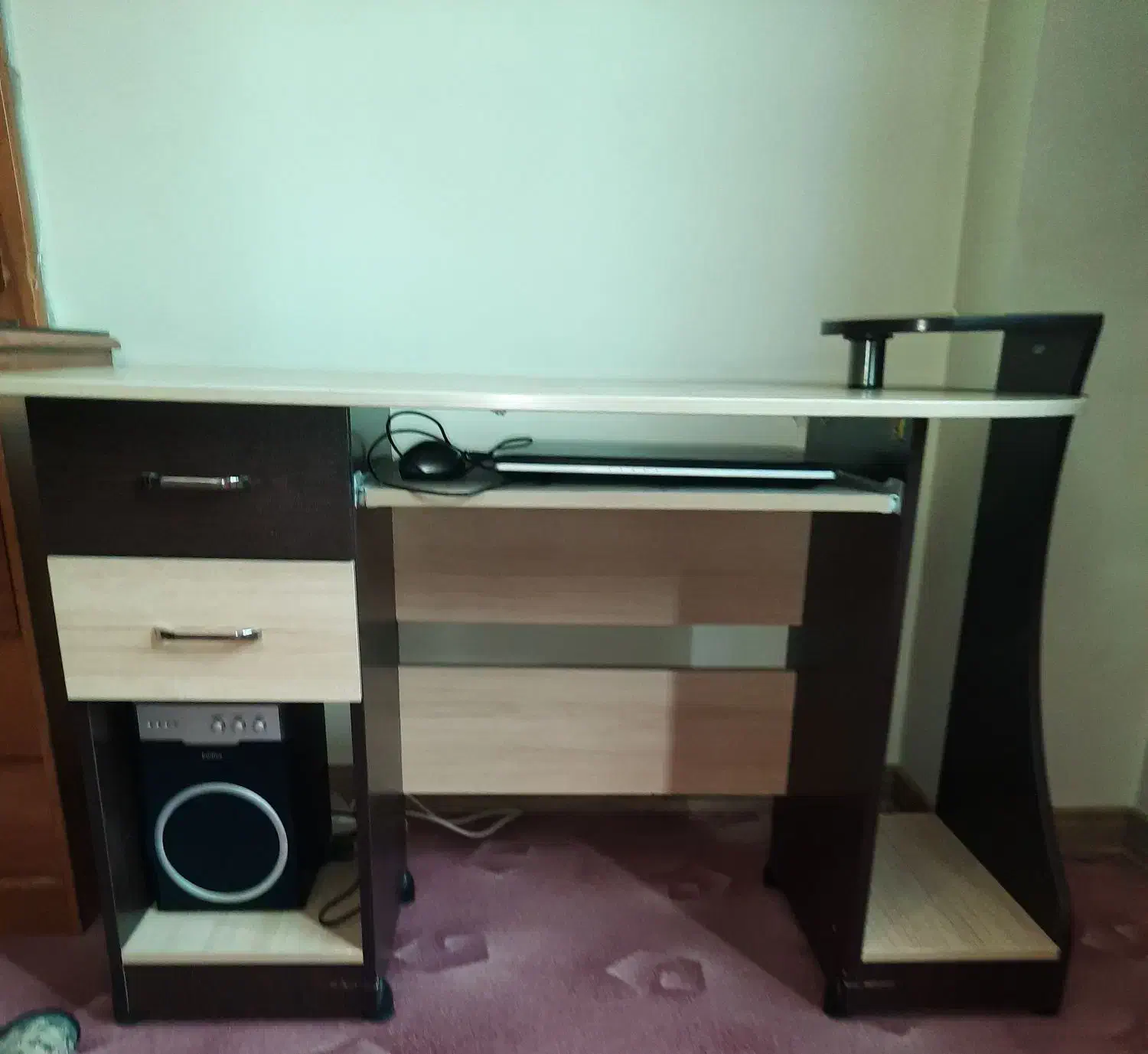 میز تحریر و کامپیوتر|میز تحریر و کامپیوتر|شیراز, تپه تلویزیون|دیوار