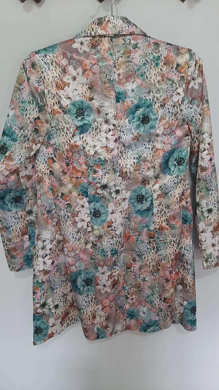 کت بلند|لباس|شیراز, نارنجستان|دیوار