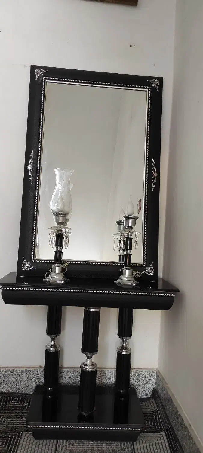 آینه و شمعدان|آینه|همدان, |دیوار