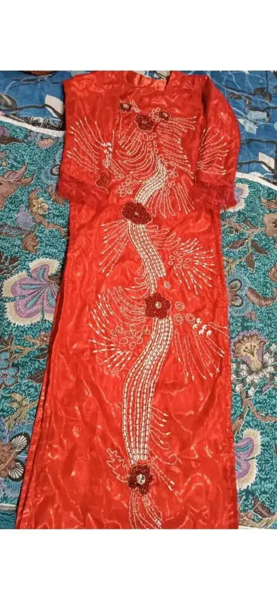 لباس مهره دوزی شده با دست|لباس|دهرم, |دیوار