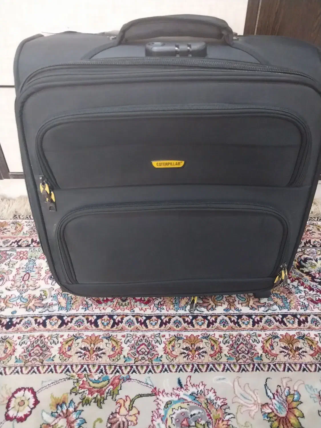 چمدان کاترپیلار اصل سایز کوچیک|کیف، کفش، کمربند|بندرعباس, |دیوار