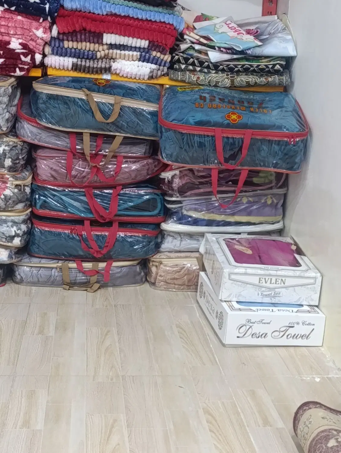 پتو|رختخواب، بالش، پتو|ایذه, |دیوار