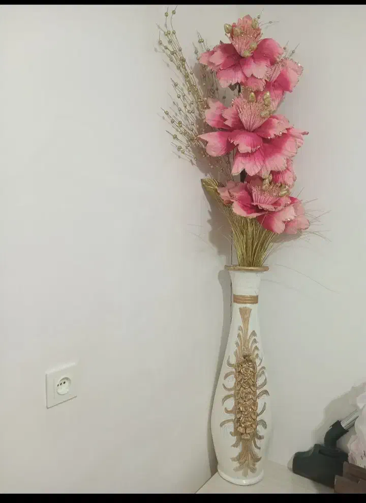 دکوری|مجسمه، تندیس، ماکت|میانه, |دیوار