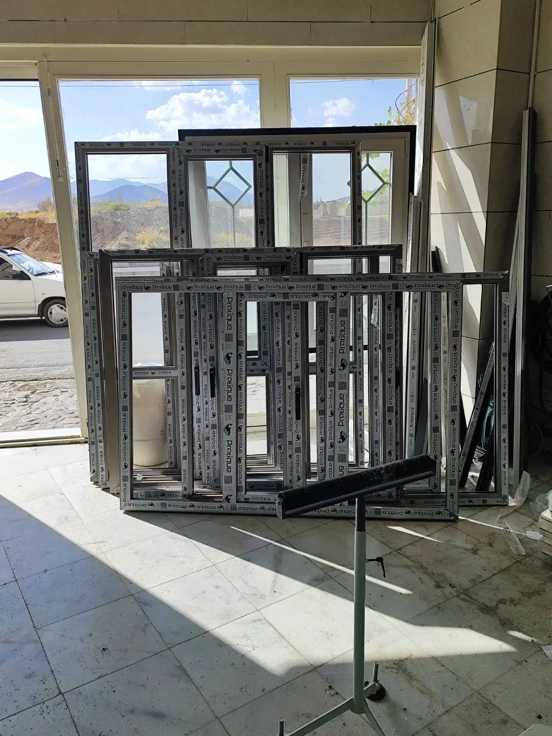 درب وپنجره یوپی وی سی دوجداره|مصالح و تجهیزات ساختمان|قروه, |دیوار